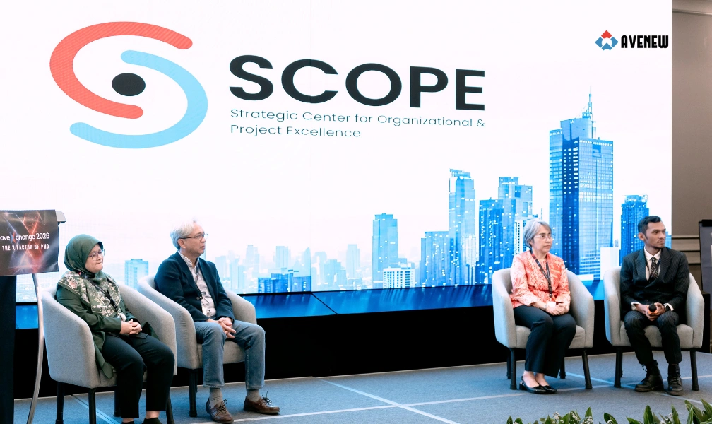 Jajaran Research Advisory Council dan Head of SCOPE saat mempresentasikan cara kerja baru SCOPE yang menjembatani riset akademik dengan inovasi dan kebutuhan nyata industri PMO di Indonesia.