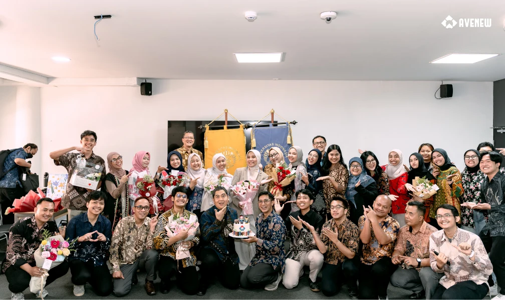 Para Avenewers turut hadir memberikan dukungan langsung dalam sidang promosi doktoral Dr. Alin Veronika di Fakultas Teknik Universitas Indonesia.